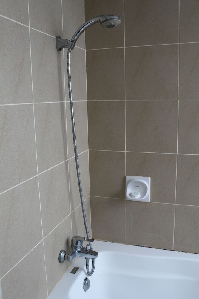 Фото Peaceful Service Suites at Taragon Puteri Bintang