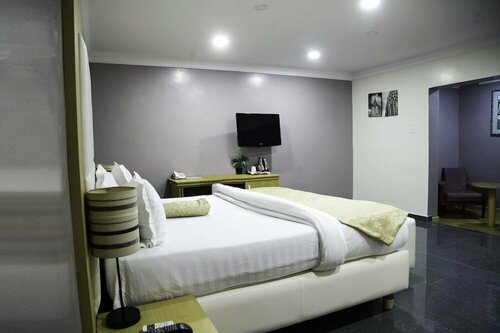 Гостиница Chateux De Atlantique Hotel в Лагосе