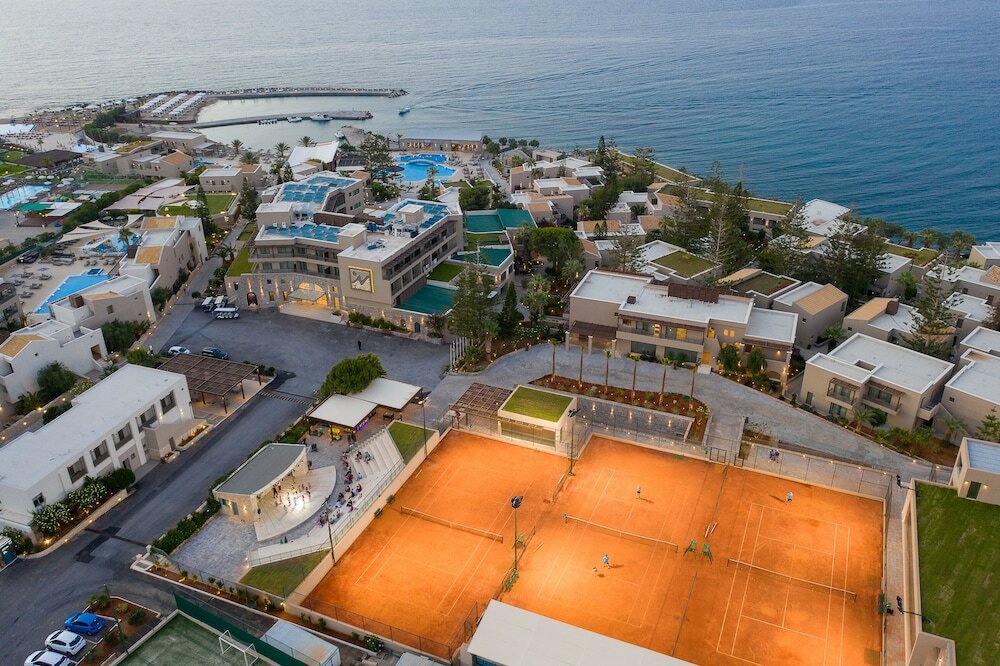 Фото Nana Princess Suites, Villas & SPA