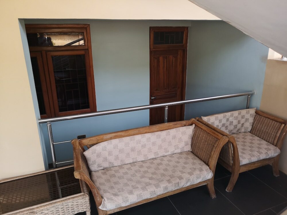 Фото The Golden Apple