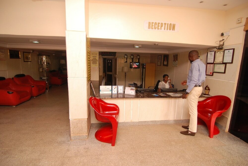 Фото Lapour Hotels Ltd