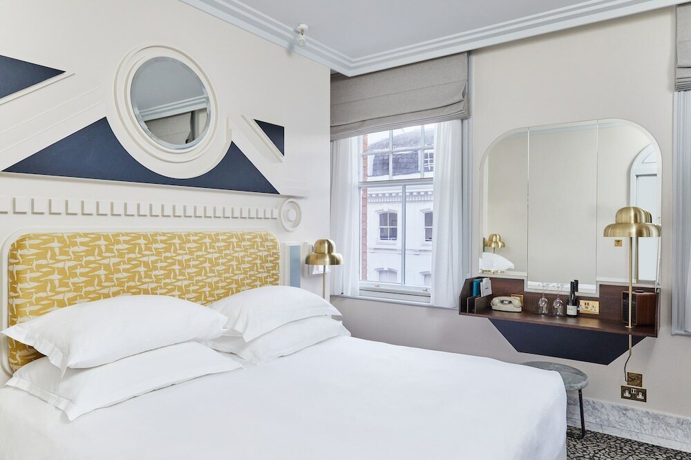 Фото The Henrietta Hotel