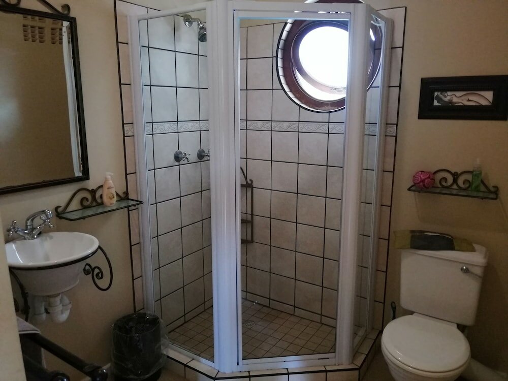 Фото Pug and Putter