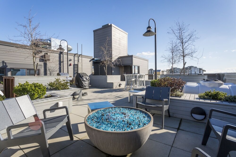 Фото Domicile Suites at Elliott Bayview