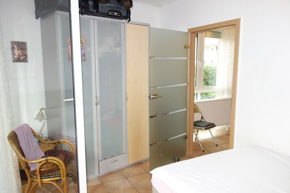 Фото Tolstov-Hotels Big 2 Room Roßstrasse Apartment