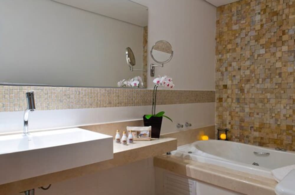 Фото Abayomi Hotel