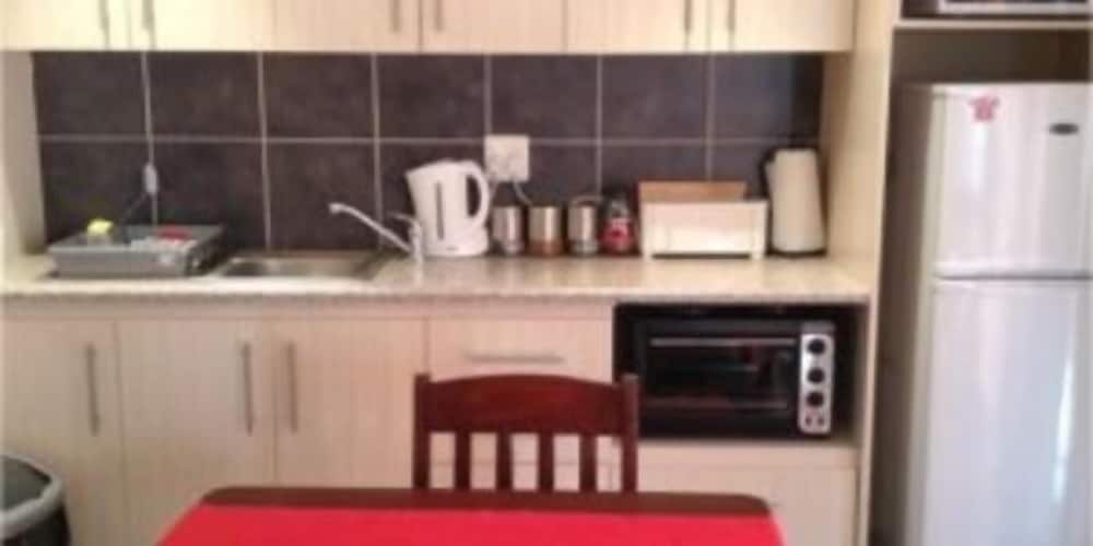 Фото A Little Guesthouse