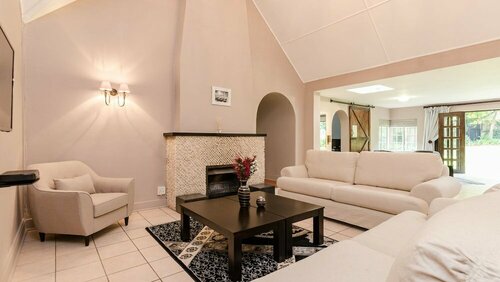 Гостиница Englewold Manor Guest House