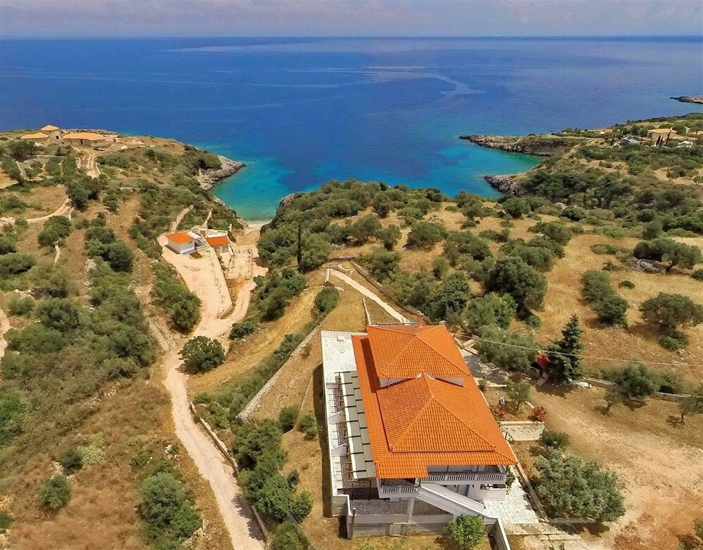 Фото Mikro Nisi Studios