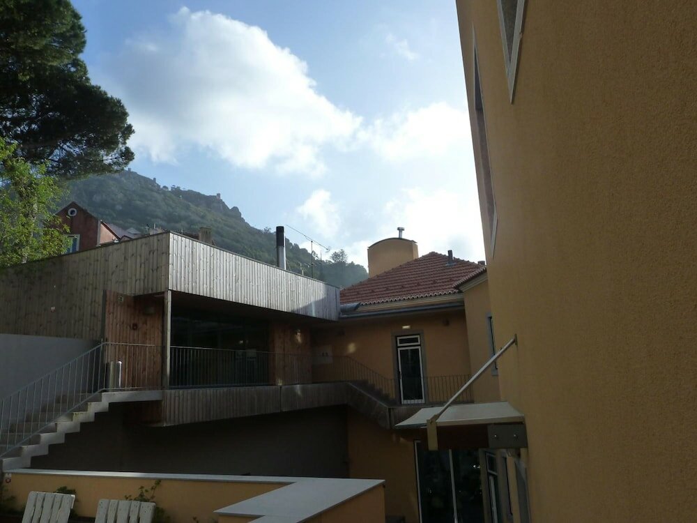 Фото Moon Hill Hostel