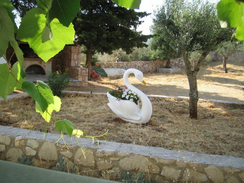 Фото Mikro Nisi Studios