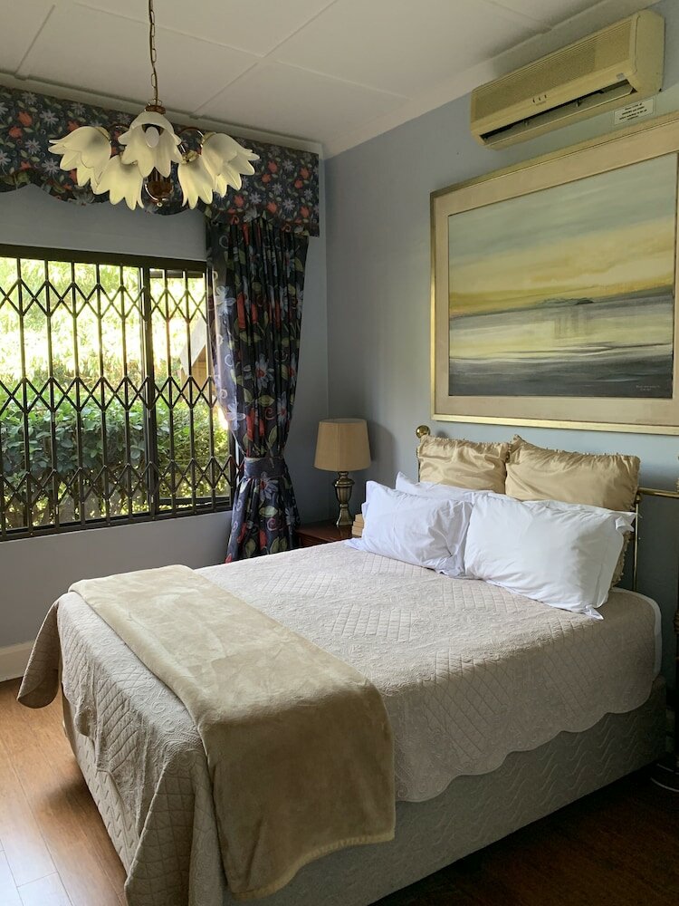 Фото Edens Guest House