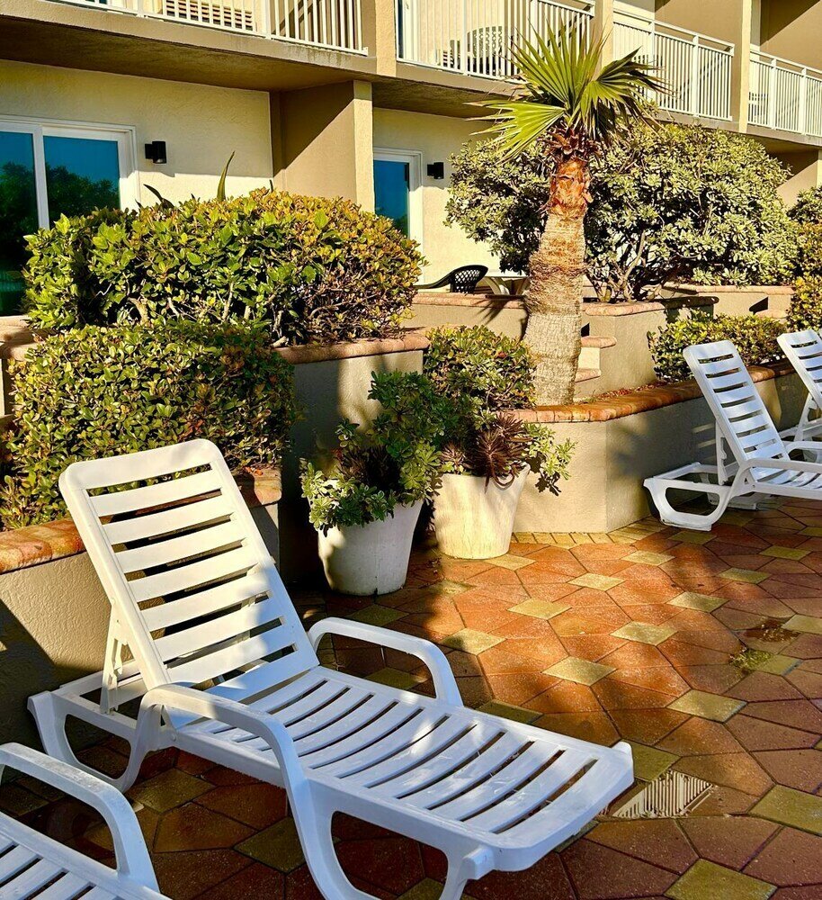 Фото Boardwalk Inn and Suites