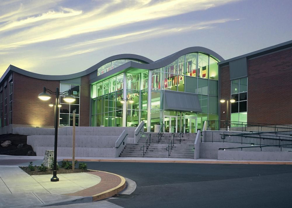 Фото University Inn & Suites