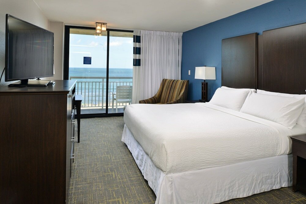Фото Four Points by Sheraton Virginia Beach Oceanfront