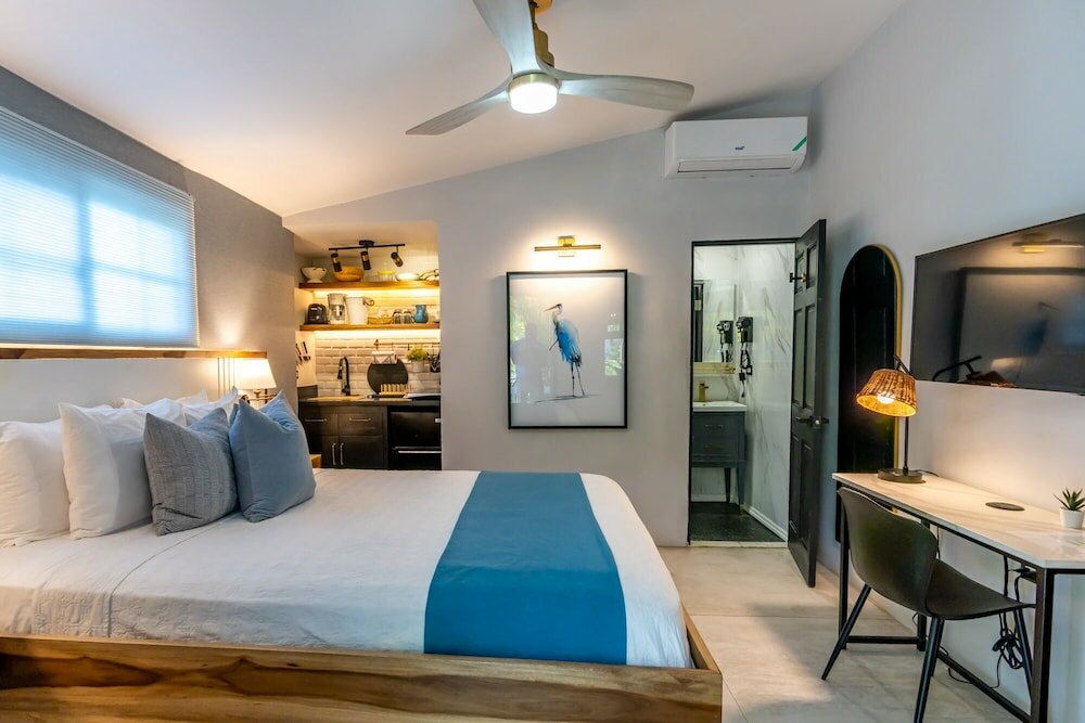 Фото Travellers Beach Resort