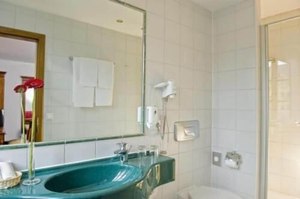 Фото Hotel Königin Olga