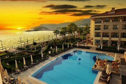 Гостиница Fame Residence Kemer & SPA в Кемере