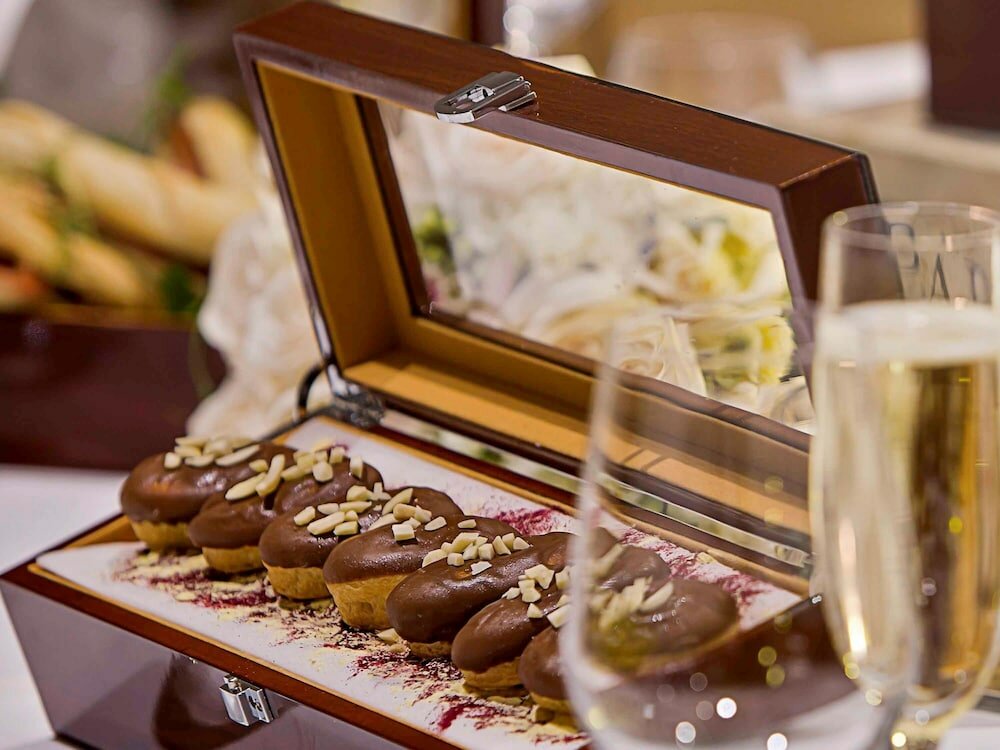 Фото Sofitel Queenstown Hotel and SPA