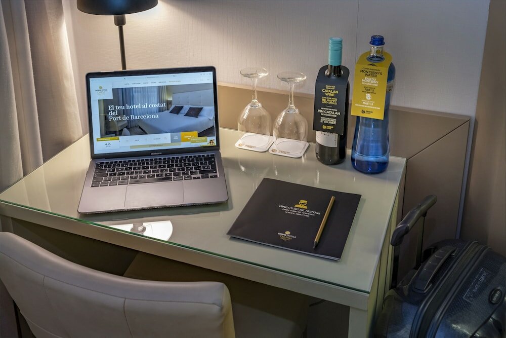 Фото Hotel SERHS Del Port