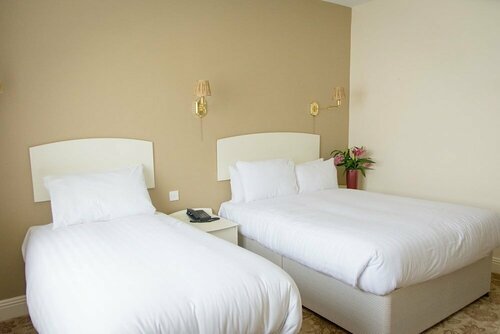 Гостиница Kilkee Bay Hotel
