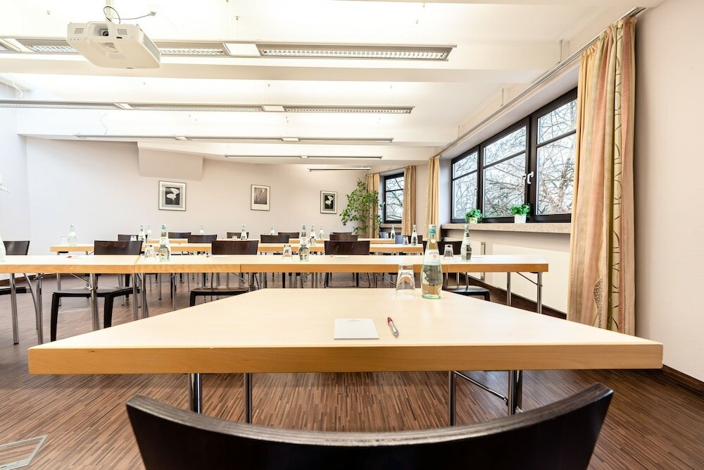 Фото Hotel Demas Unterhaching