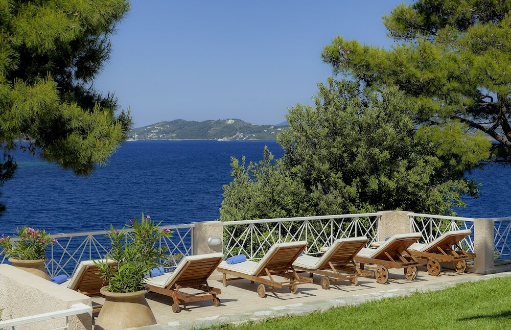 Фото Cape Kanapitsa Hotel & Suites