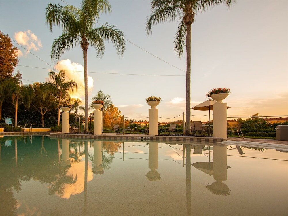 Фото Private Screened Splash Pool Overlooking Tranquil Lake Right Beside Disney World by Florida Dream Homes