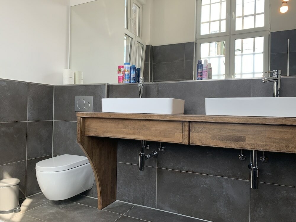 Фото Lovely Rooms Next to the Trainstation Wg