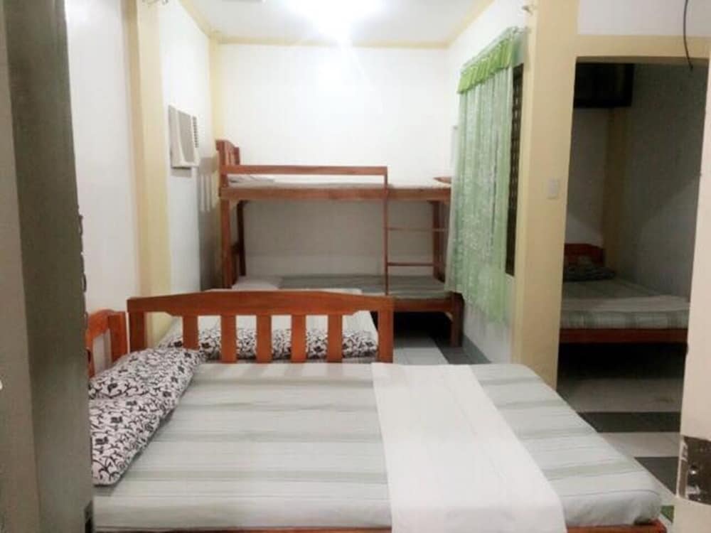 Фото Coffee Swings Lodging House