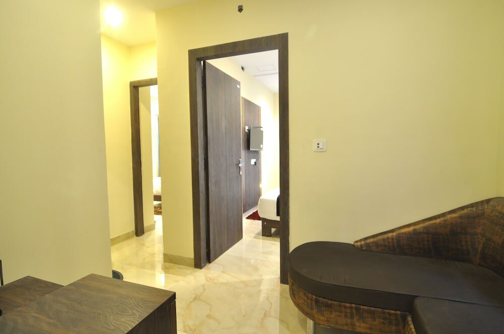 Фото Hotel Shreesh Kolkata