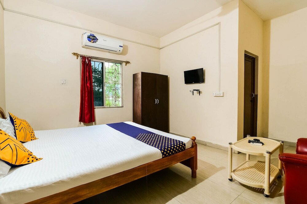 Фото Spot On 60927 Hindustan Hotel & Lodging