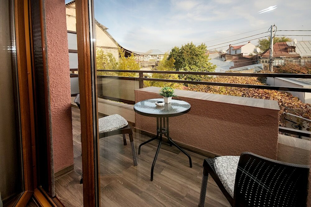 Фото Hotel Livin