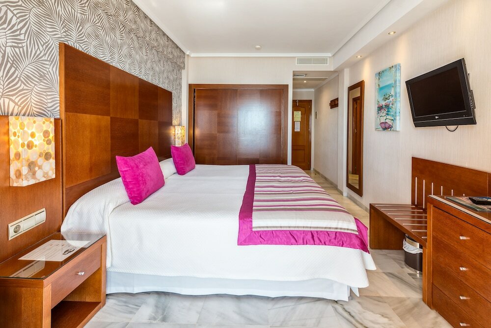 Фото Hotel Balcón de Europa