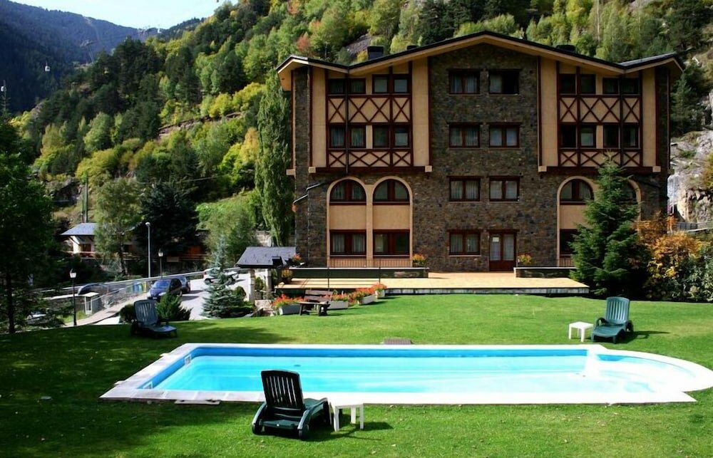 Фото Hotel Xalet Verdú