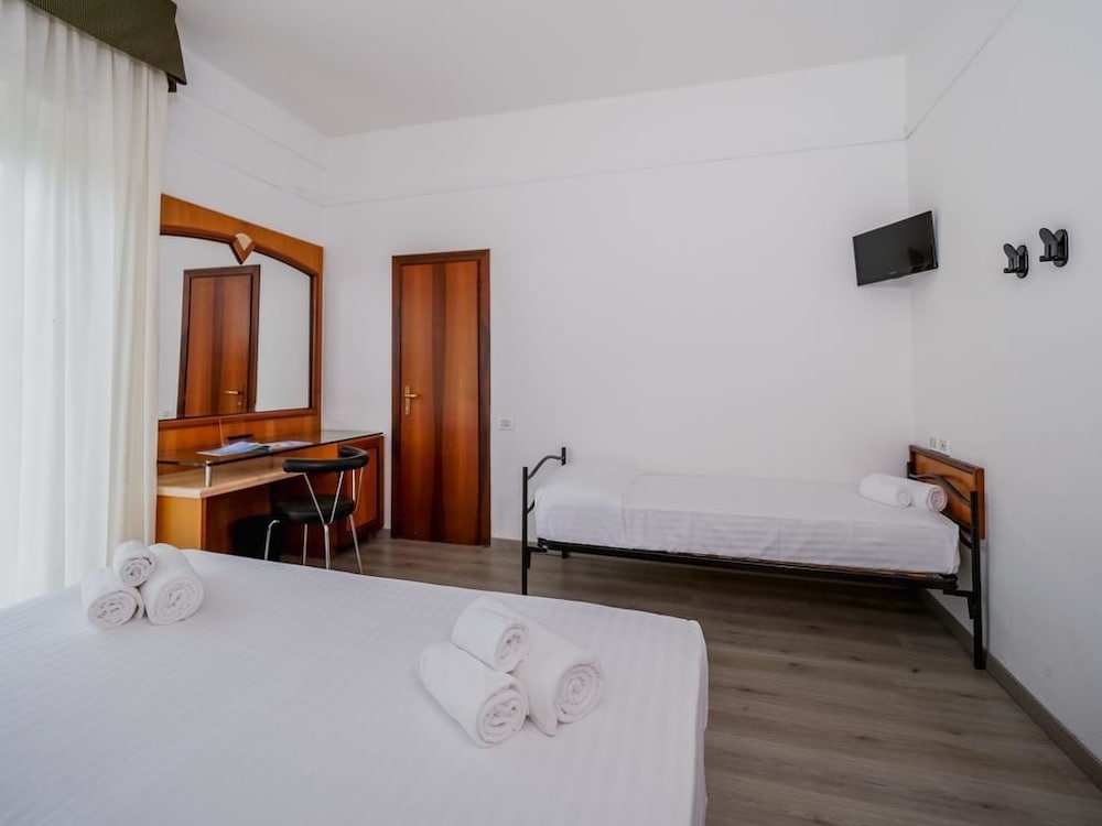 Фото Hotel Continental Rimini