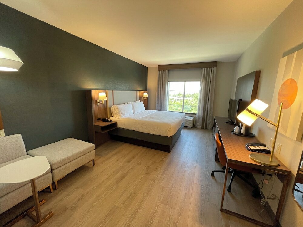 Фото Holiday Inn Oklahoma City Airport, an Ihg Hotel