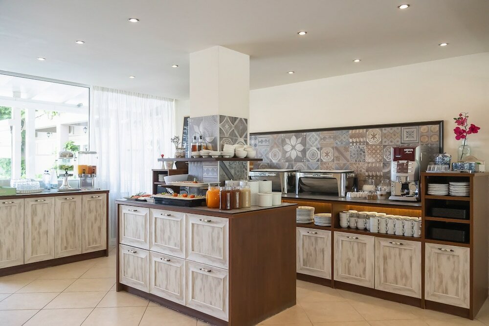 Фото Telesilla Hotel