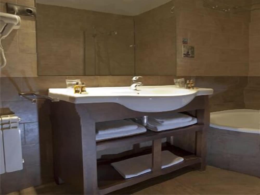 Фото Hotel Las Leyendas