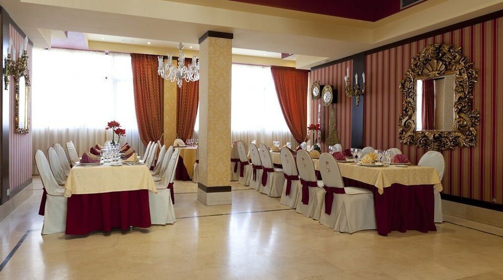 Фото Los Braseros Hotel