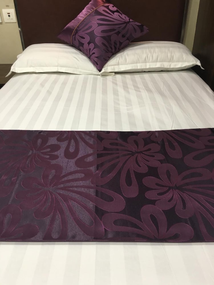 Фото Kowloon Youth Village Tsim Sha Tsui