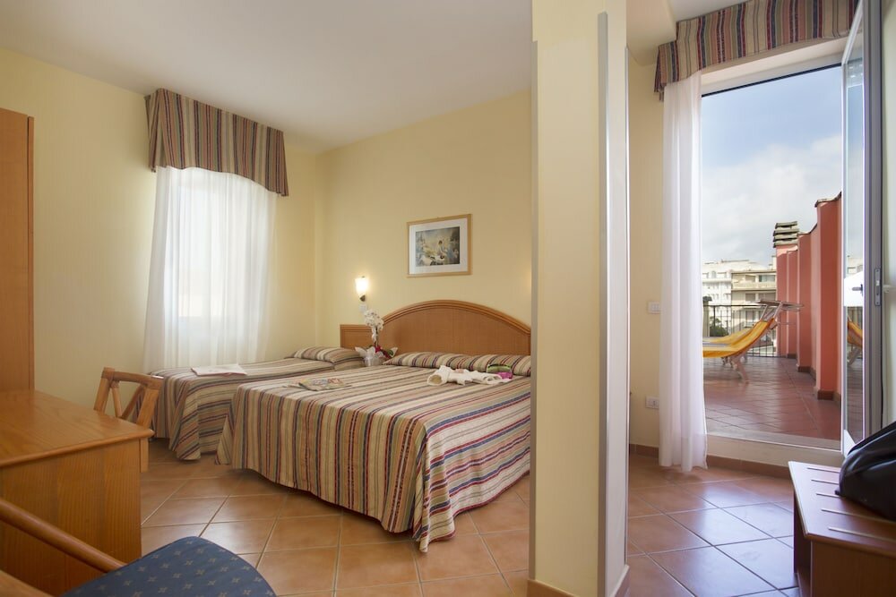 Фото Hotel Katy