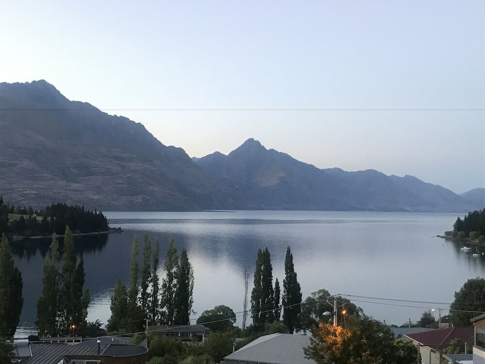 Фото Earnslaw Lodge