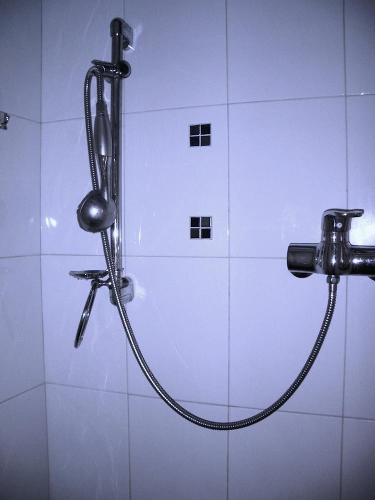 Фото Kowloon Youth Village Tsim Sha Tsui