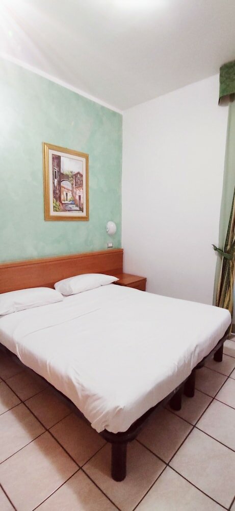 Фото Hotel 22 Marzo Milan