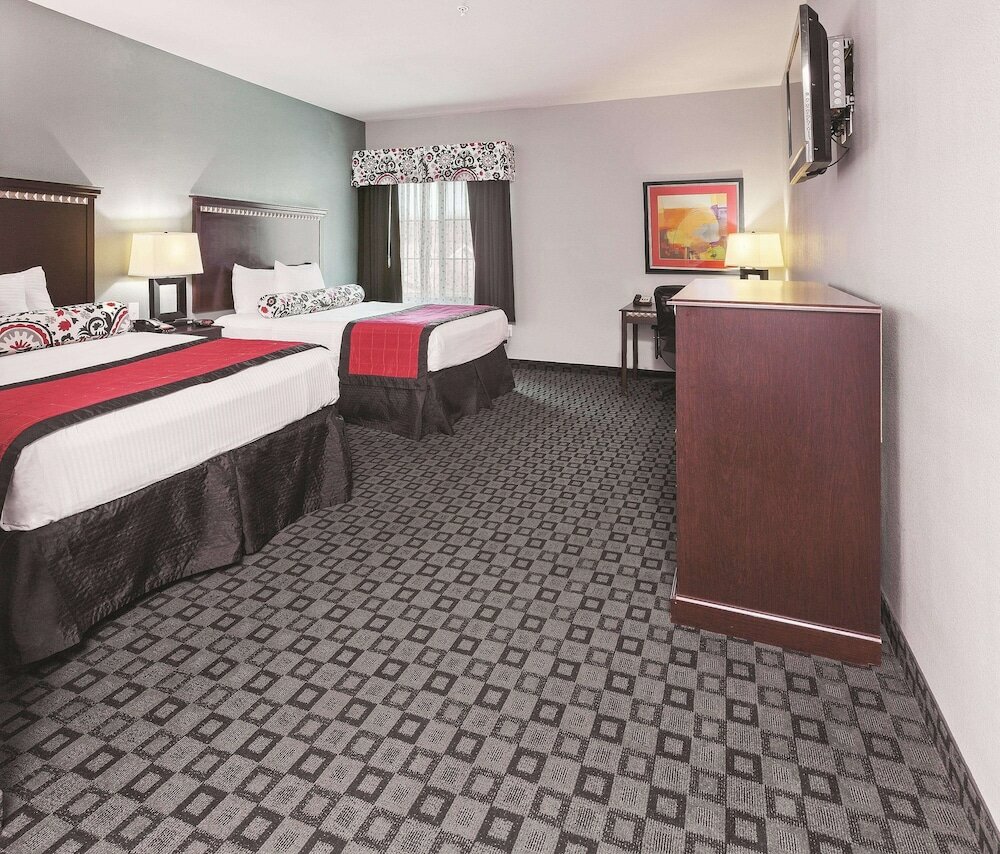 Фото La Quinta Inn & Suites by Wyndham Decatur