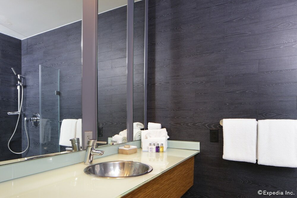 Фото The Local House