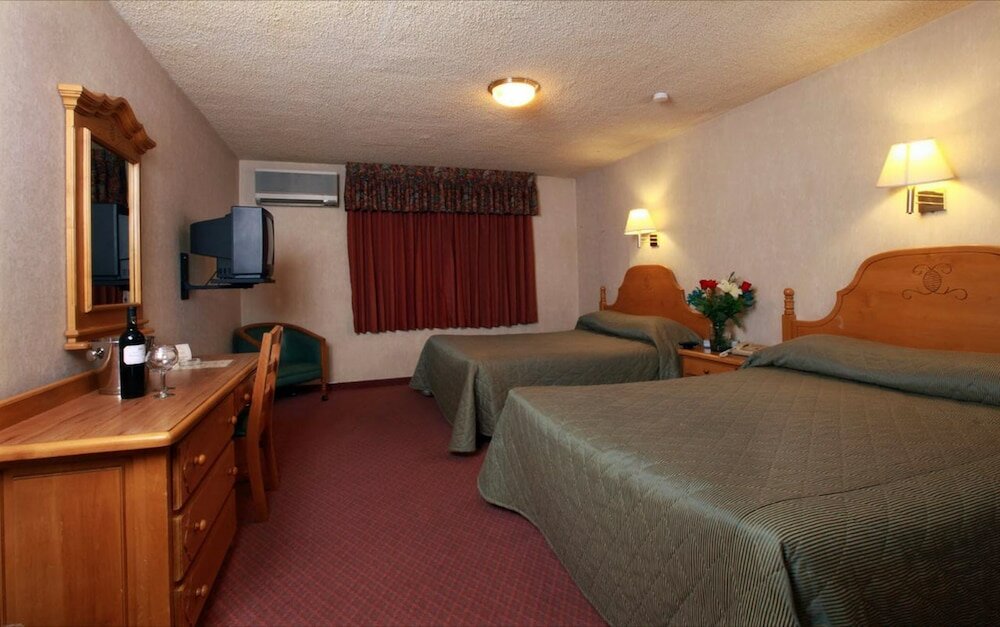 Фото Hotel La Villa de Zaragoza