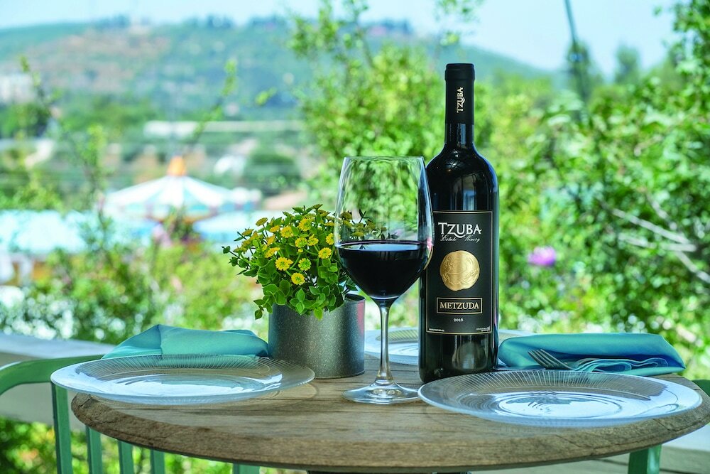 Фото Tzuba Hotel