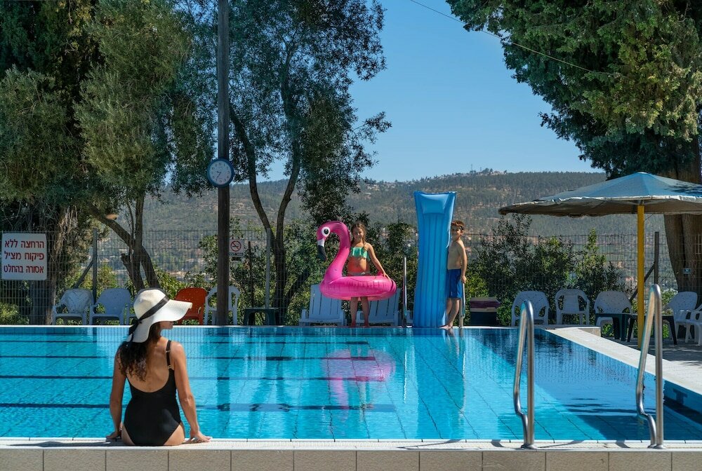 Фото Tzuba Hotel